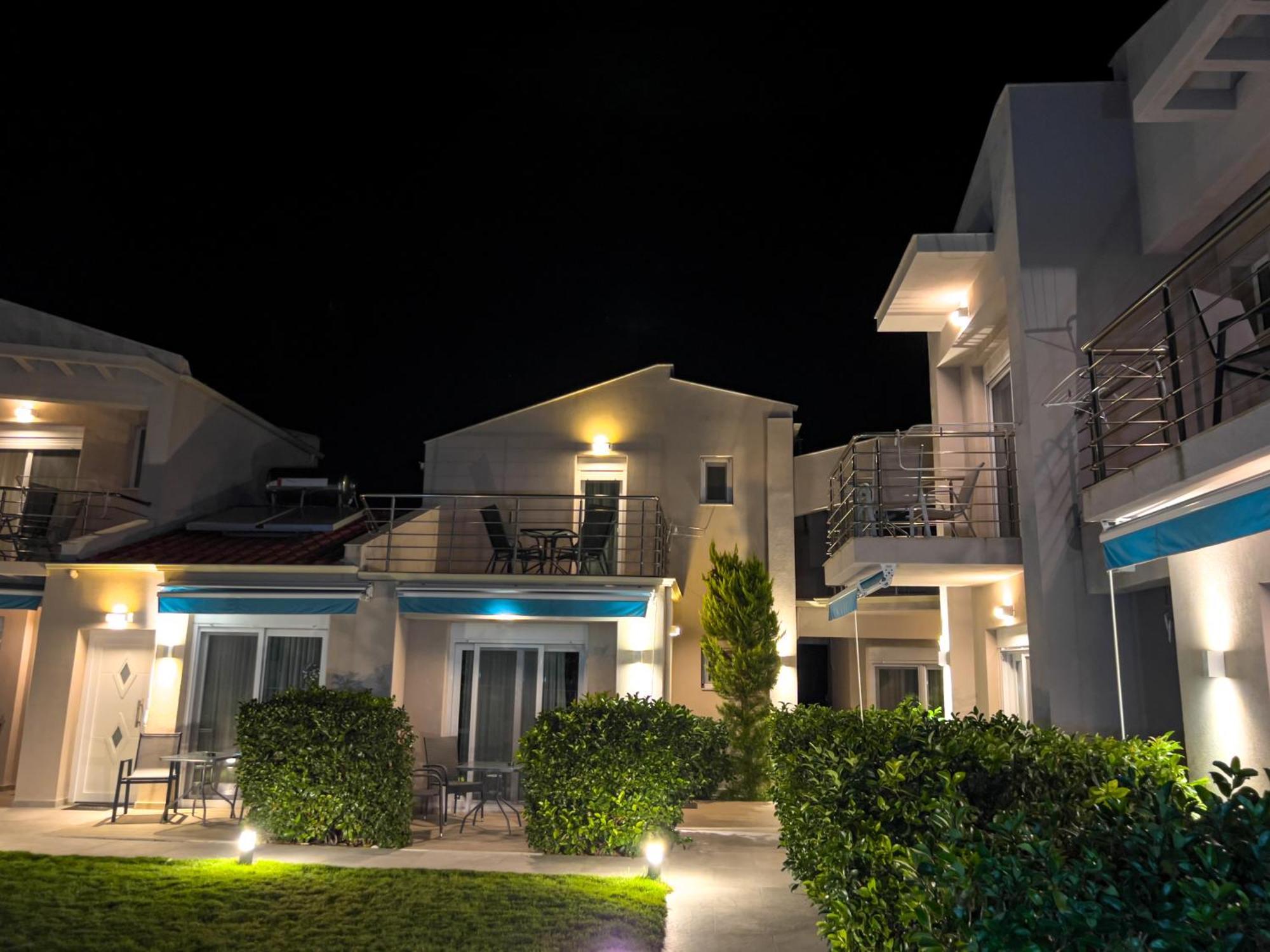 Yalos Beach Maisonettes 斯卡拉索提罗斯 外观 照片