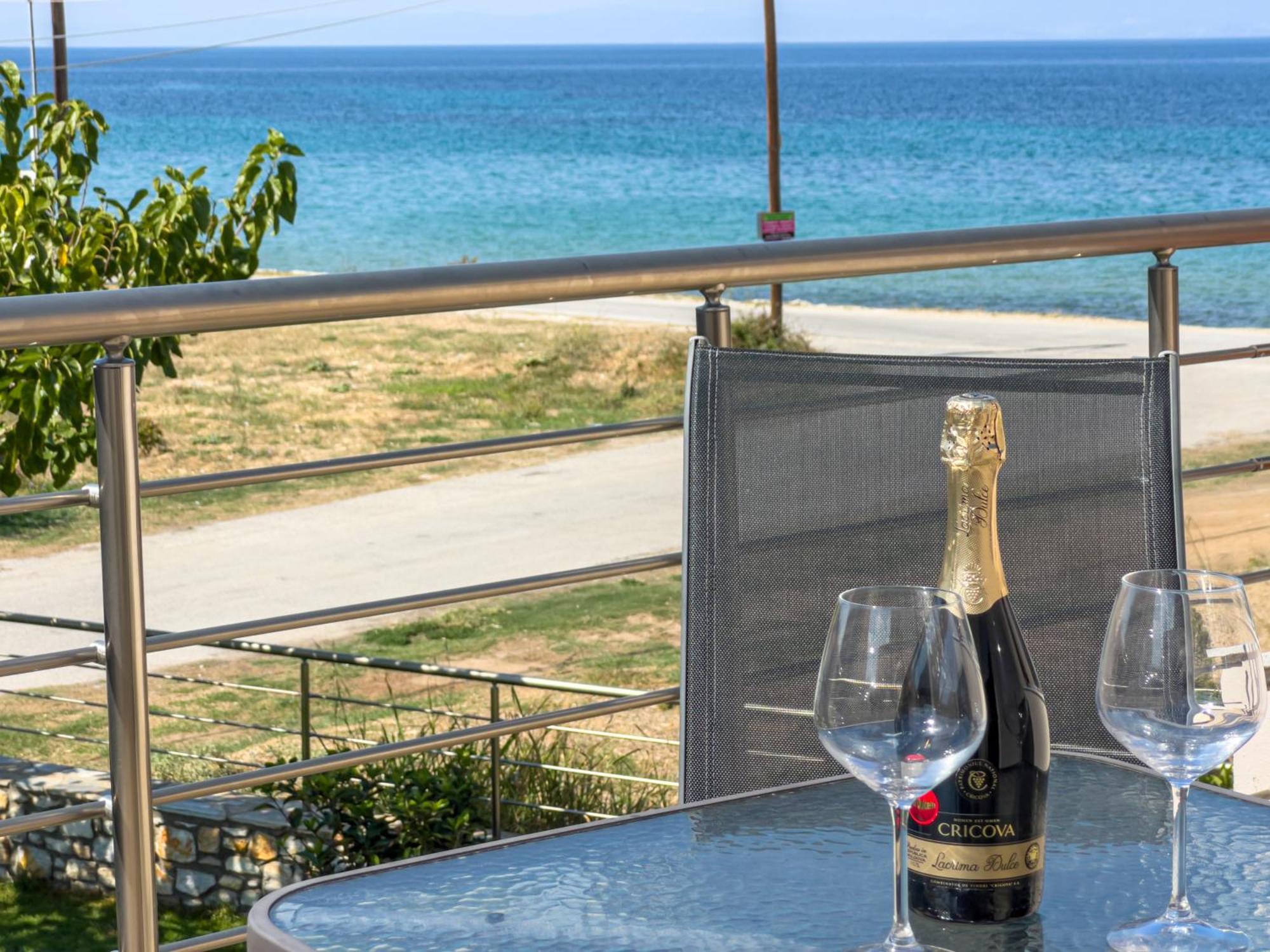Yalos Beach Maisonettes 斯卡拉索提罗斯 外观 照片