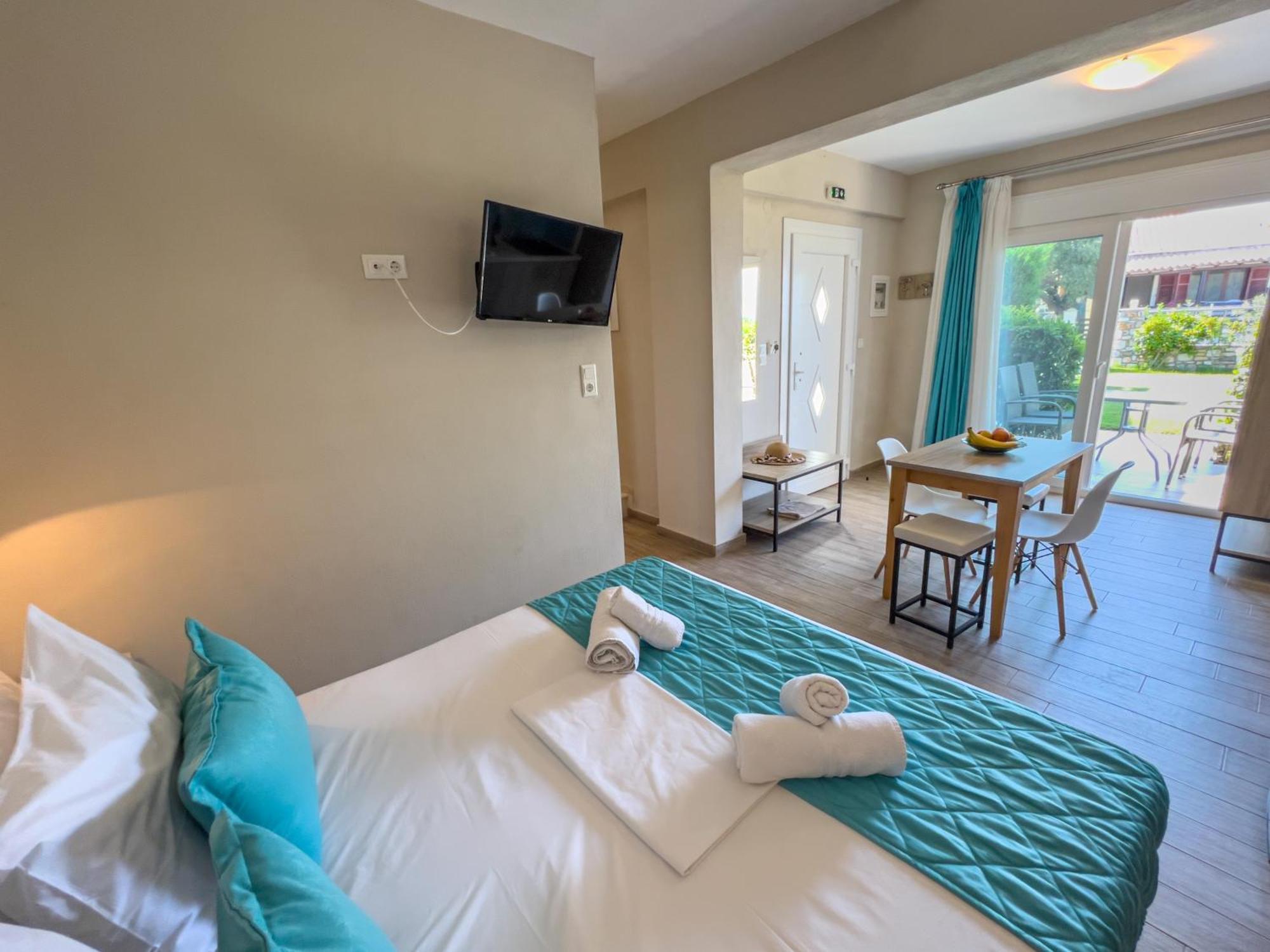 Yalos Beach Maisonettes 斯卡拉索提罗斯 外观 照片